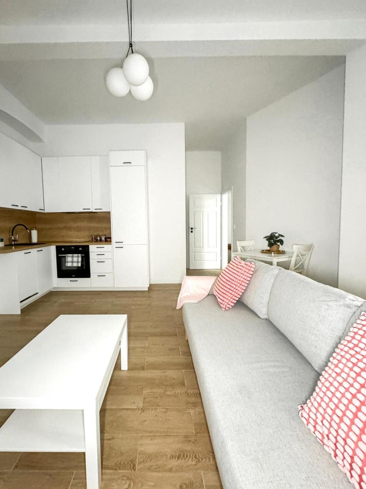 Luxury Design Apartments - Poznanska Warsaw City Center Bagian luar foto